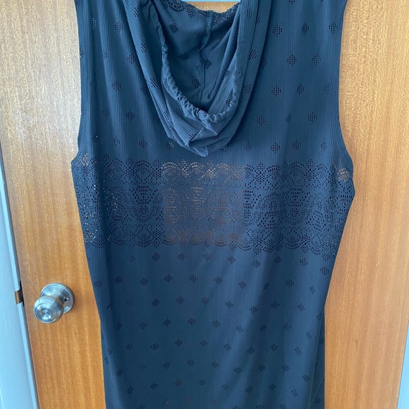 Swimsuit coverup - Picture 5 of 5